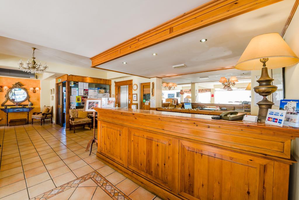 Estella Hotel Apartments Lemesós Eksteriør bilde