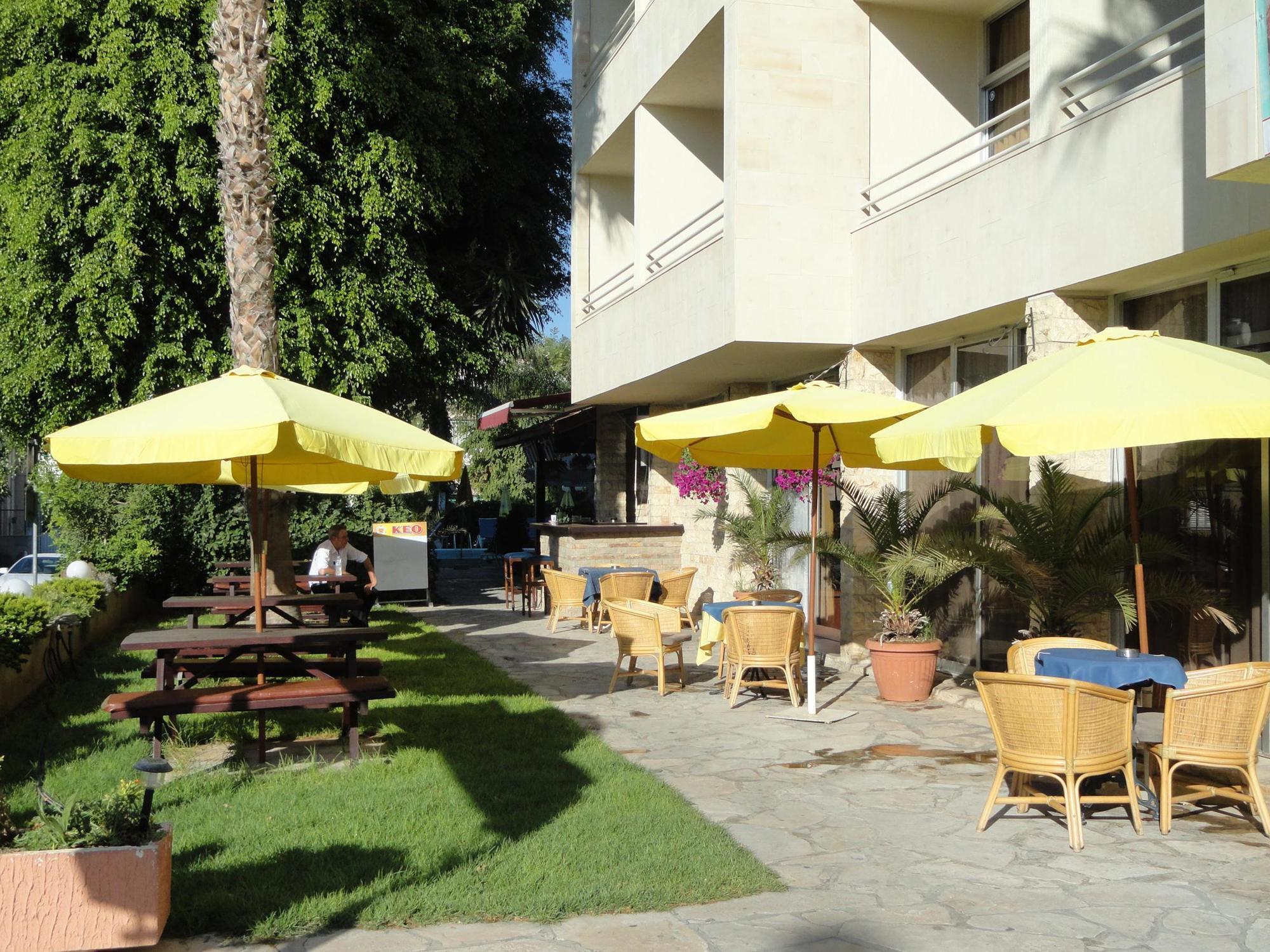 Estella Hotel Apartments Lemesós Eksteriør bilde